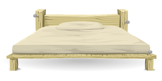 polštář na posteli